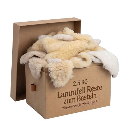 Lammfellreste hell in einer Box